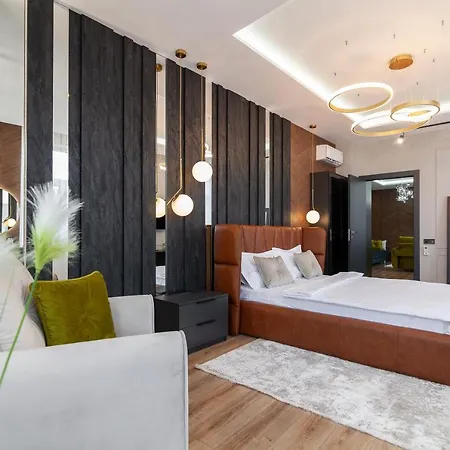 Royal Vip Apartment On Gorodotska 31 Lviv Exterior photo