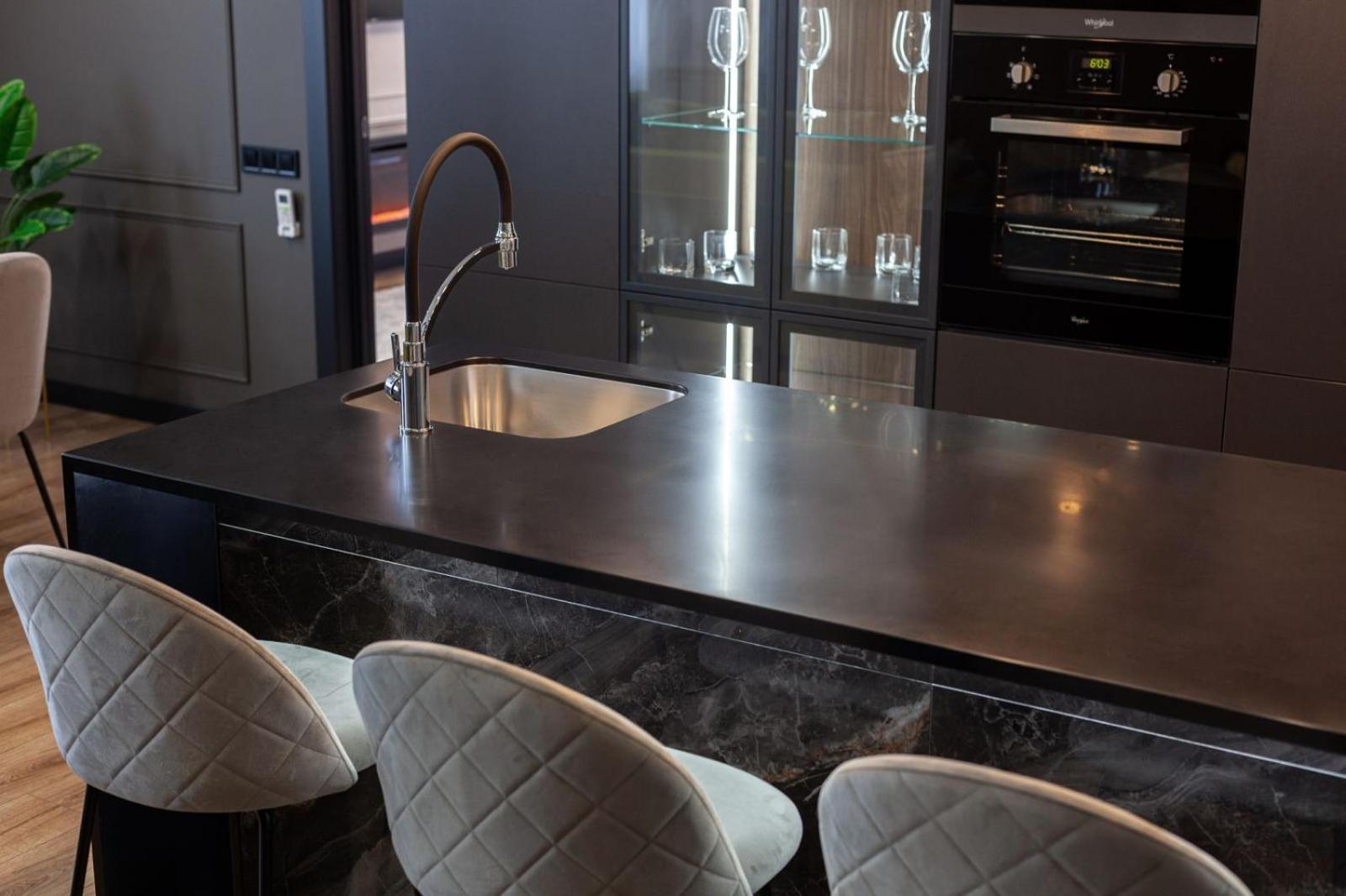 Apartment Royal Vip On Gorodotska 31 Lviv